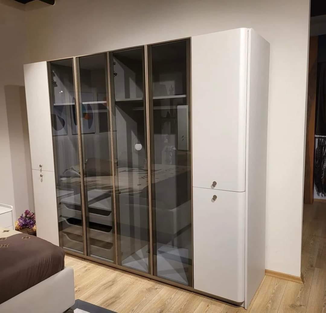 غرفه نوم جيا - الصورة 2